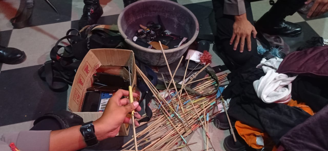 Heboh! Kanit Reskrim di Makassar Dicopot usai Gerebek Markas Pemuda Batalyon 120